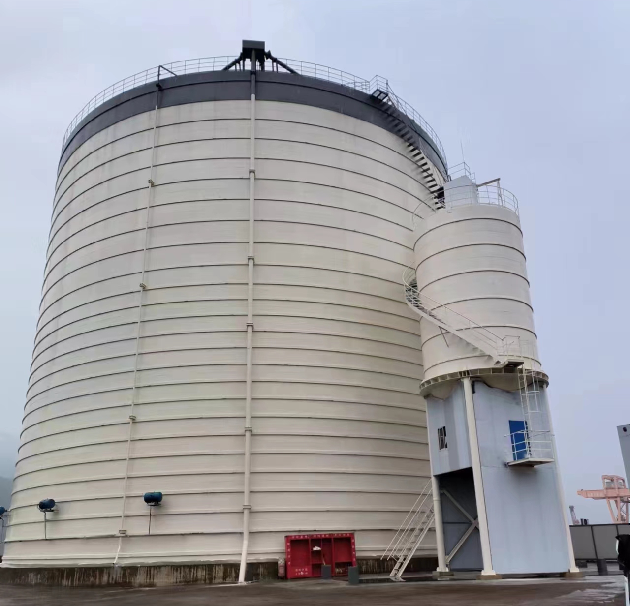 鄂州10万吨水泥钢板库